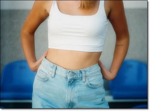 똥꼬가려움 빠르게 해소하는 법 3 소양증 참는 여자