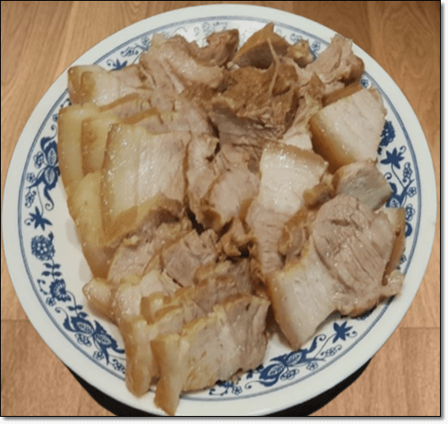 돼지고기 수육 