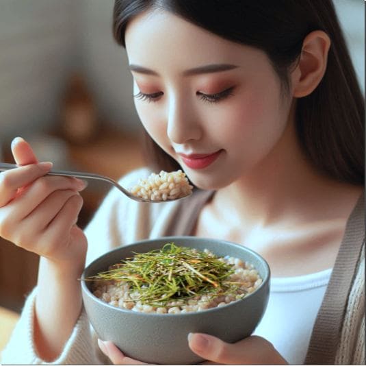 보리밥 먹는 여성